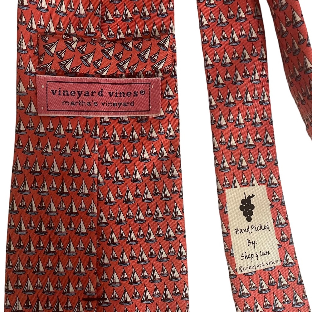 Vineyard Vines Salmon Pink w/ Sailboats Silk Necktie Tie - Picture 3 of 4